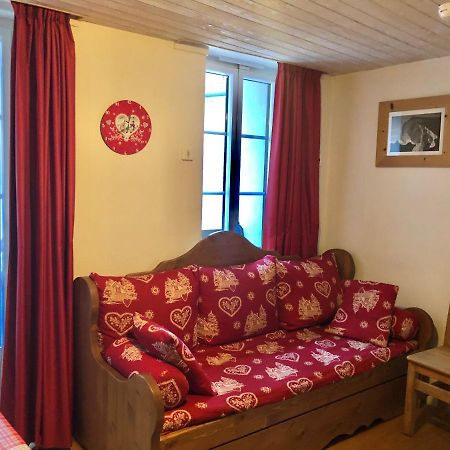 Aster Residence Laureane 1Er Etage كوتيريه المظهر الخارجي الصورة
